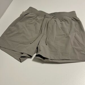 EUC Lululemon Zeroed In Linerless Shorts 5” color: Raw Linen